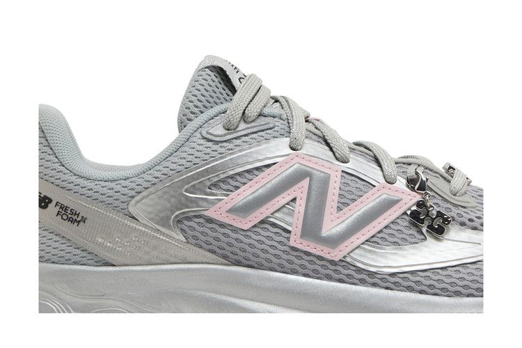 Кроссовки GANNI x New Balance Fresh Foam Trainer 'Silver Metallic'