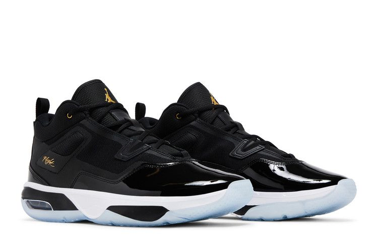 jordan-stay-loyal-3-black-white-metallic-gold-fb1396-002_07
