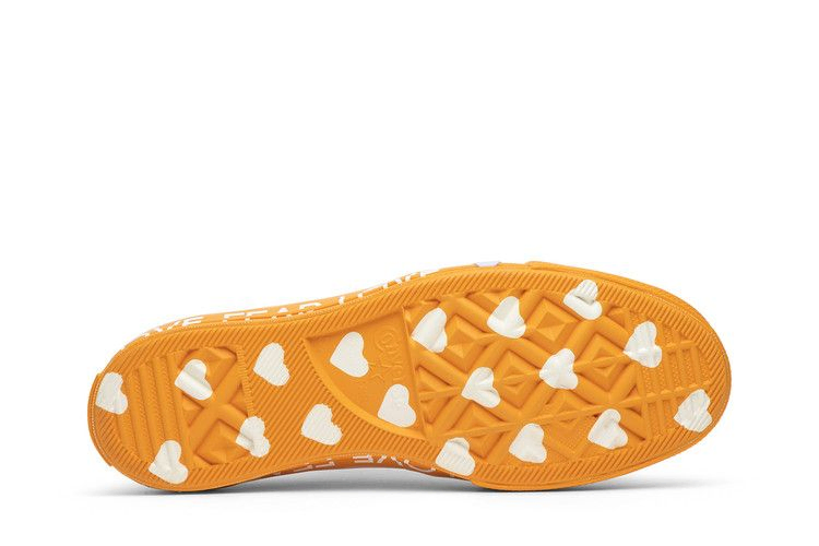 wmns-chuck-70-low-love-graphic-cream-563474c_03