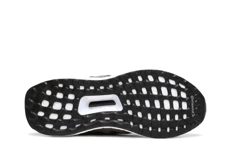 Krossovki-Adidas-UltraBoost-5.0-DNA-J-Grey-3
