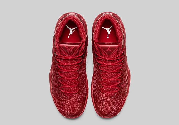 Krossovki-Air-Jordan-Melo-M13-Varsity-Red-4