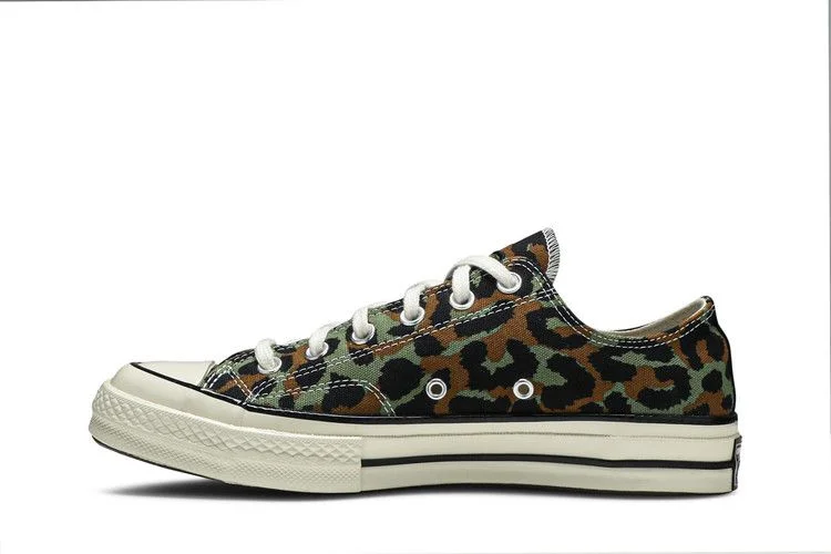Krossovki-Wacko-Maria-x-INVINCIBLE-x-Converse-Chuck-70-Low-Animal-Print-2