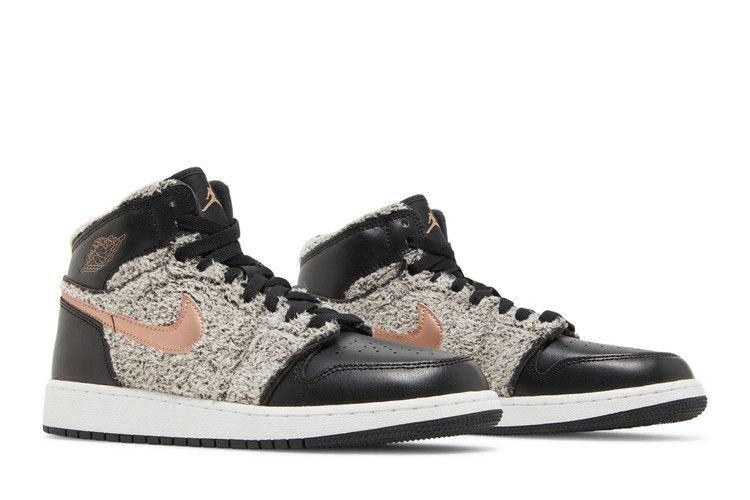 air-jordan-1-retro-high-gs-fleece-332148-022_07