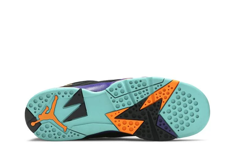 Кроссовки Air Jordan 7 Retro GG 'Lola Bunny'