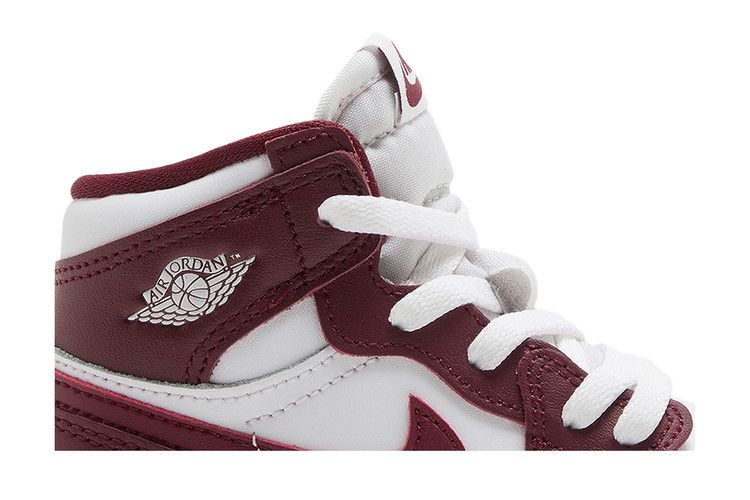 air-jordan-1-retro-high-og-td-white-team-red-fd1413-160_01