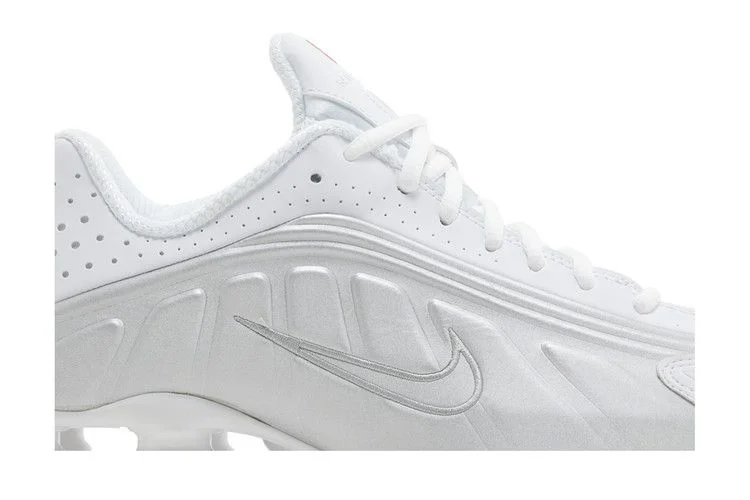 Кроссовки Nike Wmns Shox R4 'White Metallic'