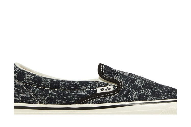 Кроссовки Vans Raised By Wolves x OG Classic Slip-On LX 'TV Static'