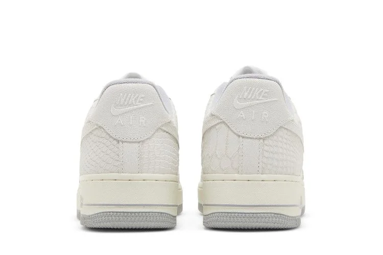 Кроссовки Nike Wmns Air Force 1 '07 'White Python'