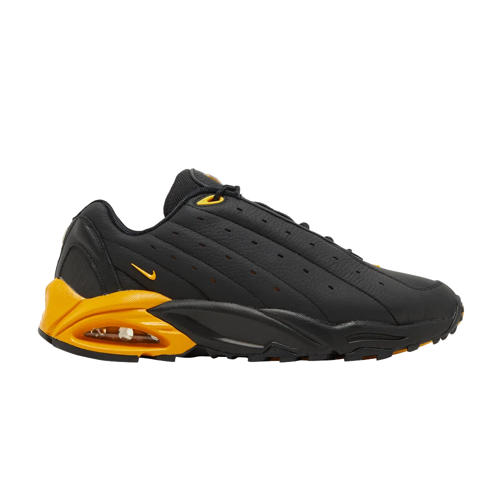 Krossovki-NOCTA-x-Nike-Hot-Step-Air-Terra-Black-University-Gold