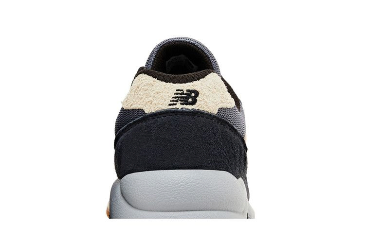 Кроссовки New Balance 580 'Phantom Sandstone'