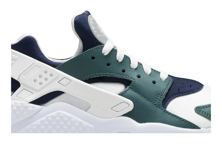Krossovki-Nike-Air-Huarache-iD-1