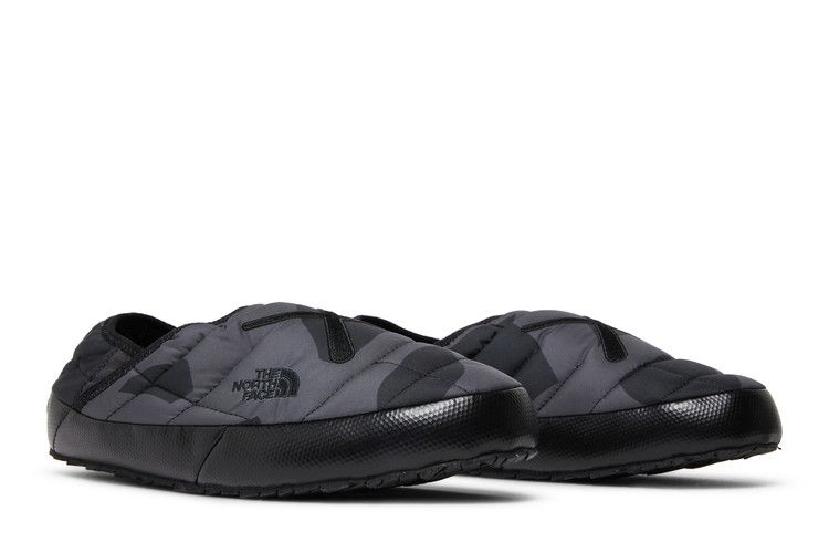 kaws-x-thermoball-traction-mule-vp-black-nuptse-nf0a7w6j-7il_07