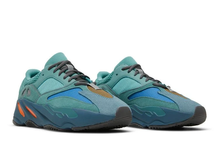 Krossovki-adidas-Yeezy-Boost-700-Faded-Azure-7