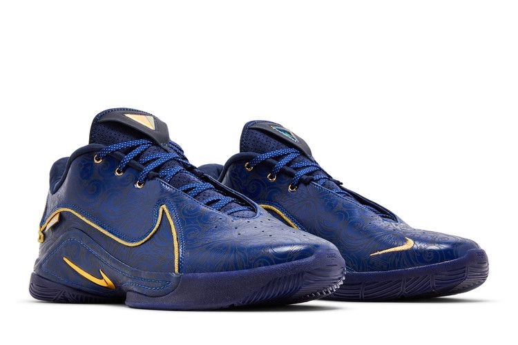 monopoly-x-lebron-22-deep-royal-blue-hv5145-400_07