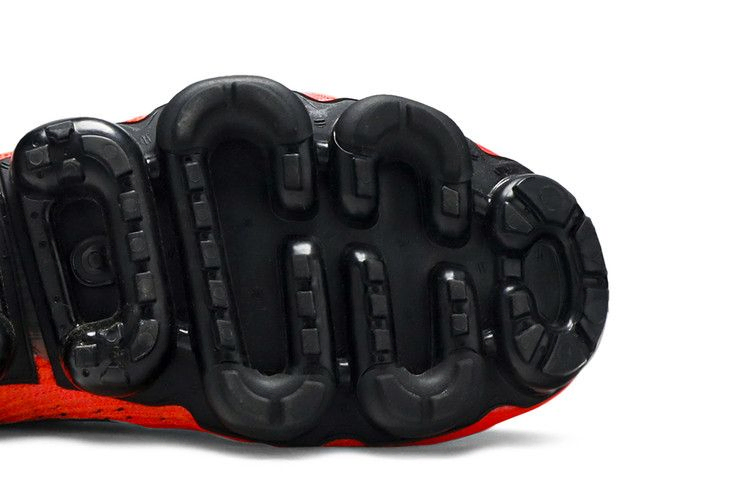 Кроссовки Nike Air VaporMax 3.0 'Flash Crimson'