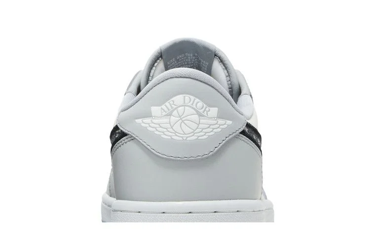 Кроссовки Dior x Air Jordan 1 Low