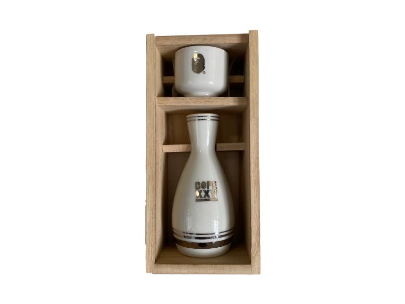Набор для саке BAPE 25th Anniversary Friends and Family Sake Set White/Gold
