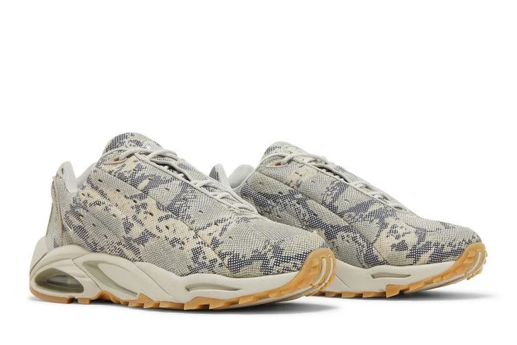 Krossovki-NOCTA-x-Nike-Hot-Step-Air-Terra-Distant-Regards-Collection-Light-Bone-7