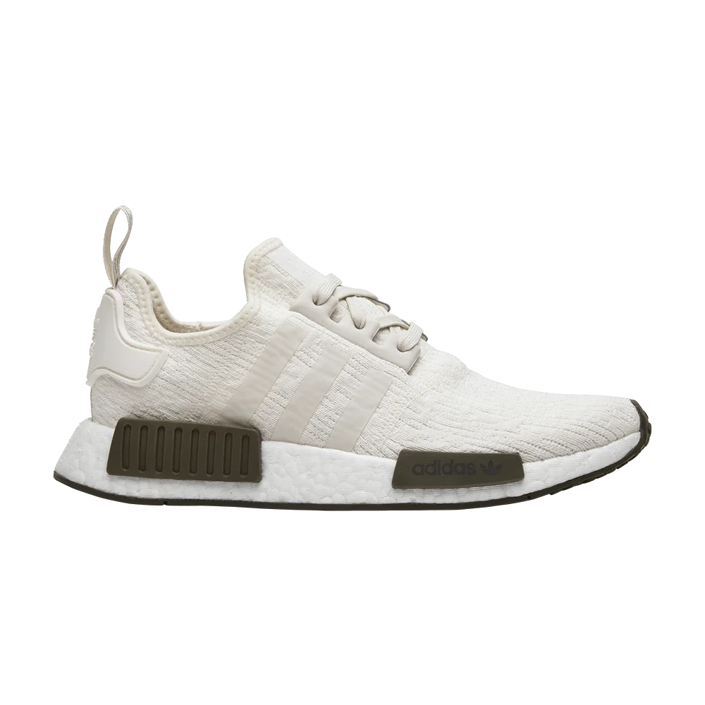 Krossovki-Champs-Sports-x-adidas-NMD_R1-Chalk-and-Olive