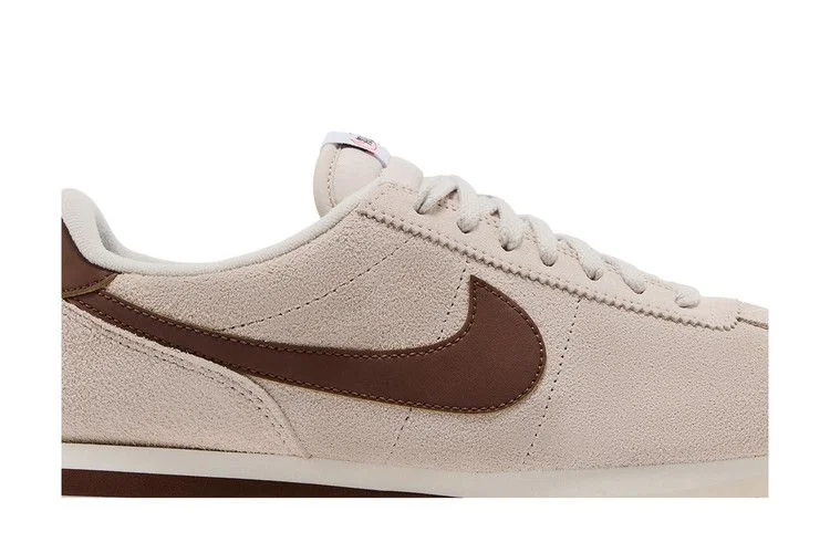 Krossovki-Nike-Wmns-Cortez-Light-Orewood-Brown-Fauna-Brown-1