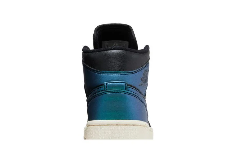 Кроссовки Wmns Air Jordan 1 Mid 'Metallic Turquoise'