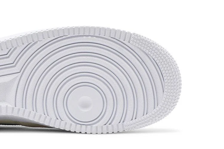 Кроссовки Nike Air Force 1 '07 LV8 'Coconut Milk Hyper Royal'