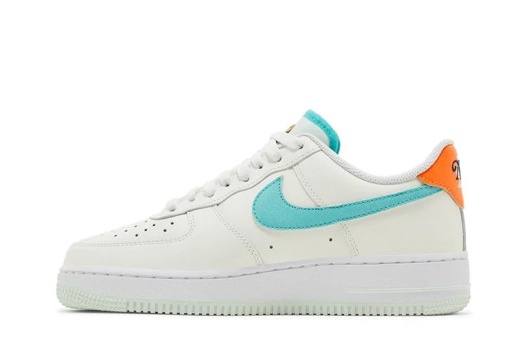 Кроссовки Nike Air Force 1 '07 LV8 'Be The One'