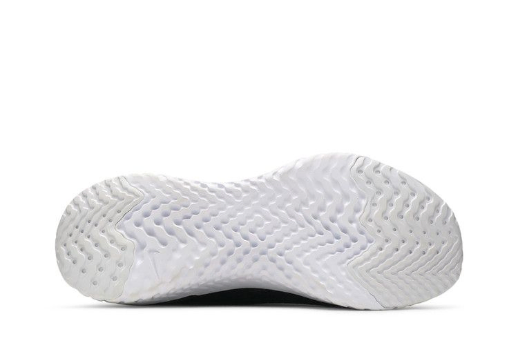 Кроссовки Nike Wmns Epic Phantom React Flyknit 'Black'