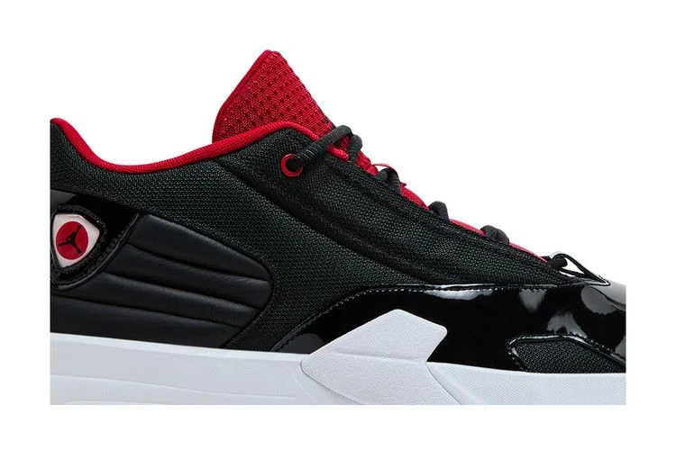 Krossovki-Air-Jordan-Max-Aura-6-Bred-1