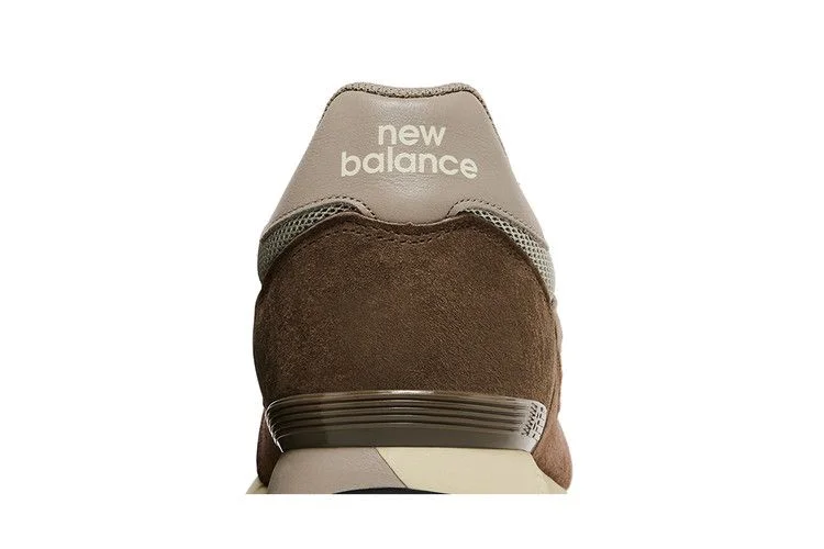 Krossovki-AURALEE-x-New-Balance-475-London-Fog-6