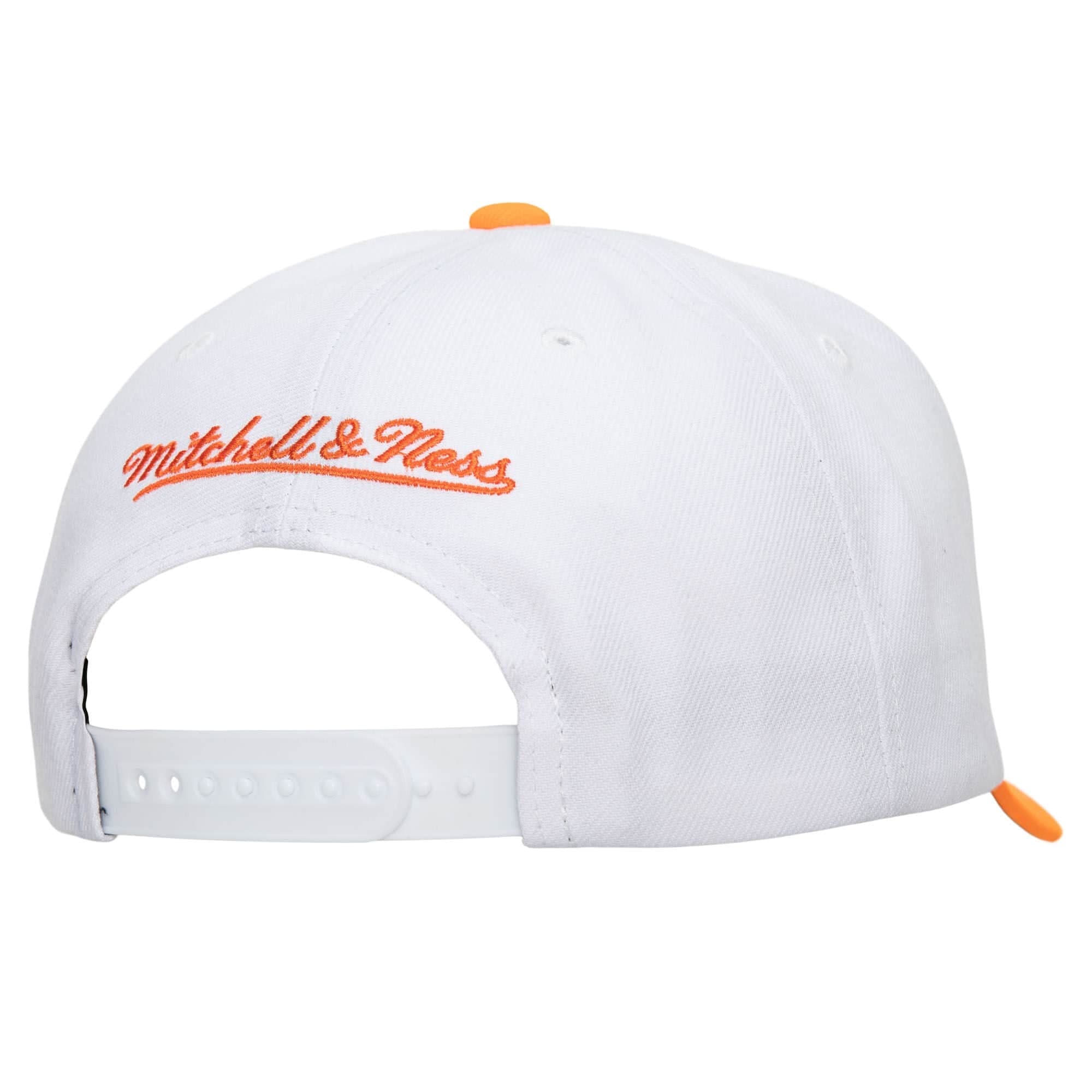 Mitchell-Ness-Team-2-Tone-2.0-Pro-Snapback-HWC-Cleveland-Cavaliers-Hat-1