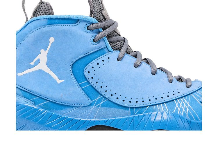 air-jordan-2012-484654-400_01