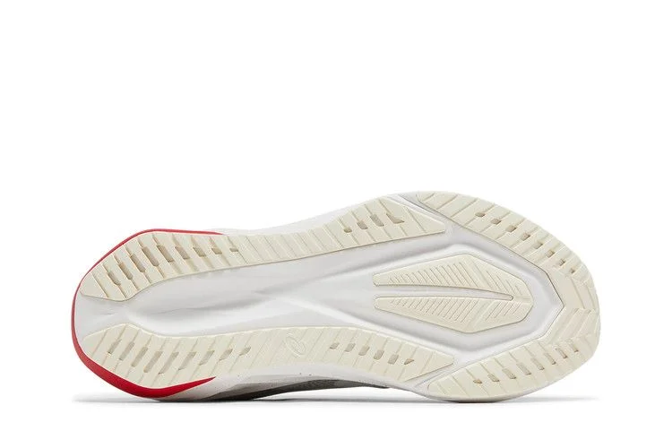 Krossovki-Bandit-x-ASICS-Novablast-5-Liftoff-3