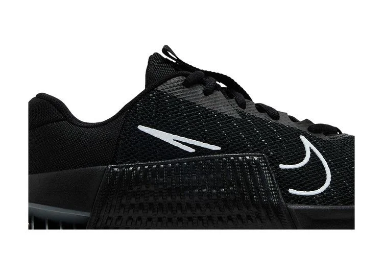 Krossovki-Nike-Metcon-9-TB-Black-White-Smoke-Grey-1