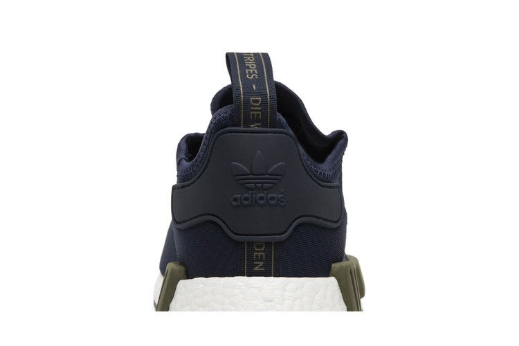 finishline-x-nmd_r1-collegiate-navy-ac7065-bgn_06