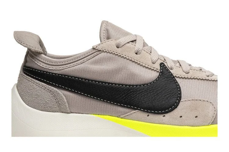 Кроссовки Nike Moon Racer 'String'