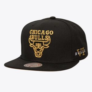 Mitchell-Ness-Black-Chicago-Bulls-Core-VI-OG-Snapback-Hat-300x300