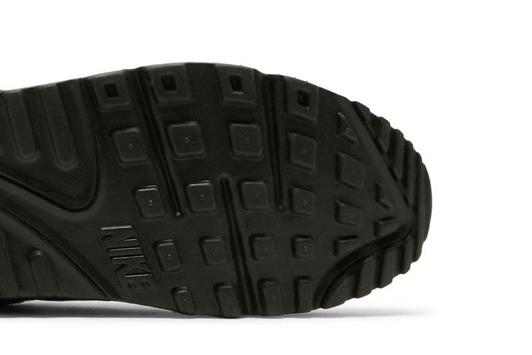 Кроссовки Nike Air Max 90 FlyEase 'Triple Black'