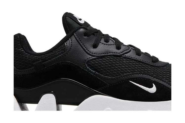 Krossovki-Nike-Wmns-RYZ-365-2-Black-White-1