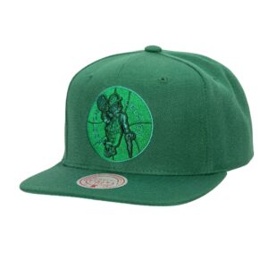Mitchell-Ness-Monochromatic-Snapback-HWC-Boston-Celtics-Hat-300x300