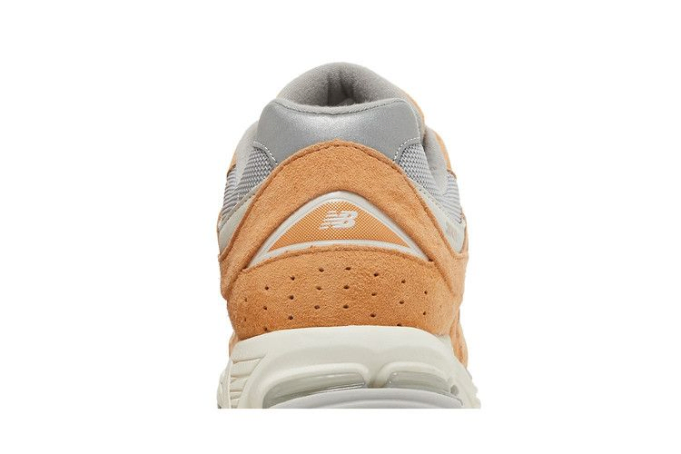 Кроссовки New Balance 2002R 'Sweet Caramel'