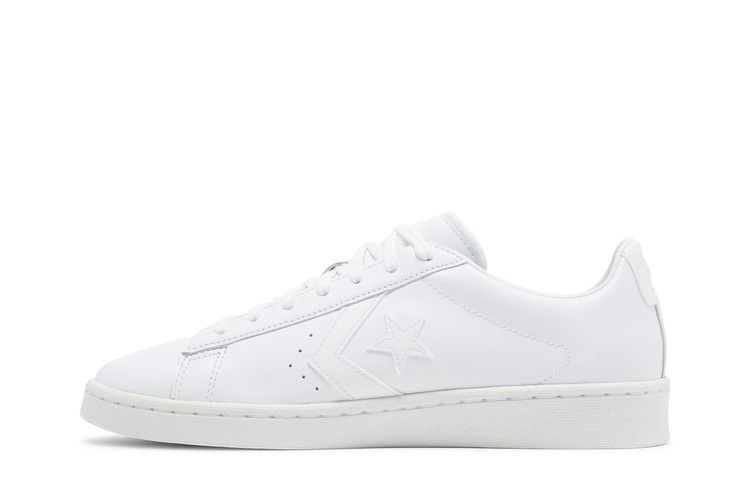 pro-leather-low-triple-white-167239c_02