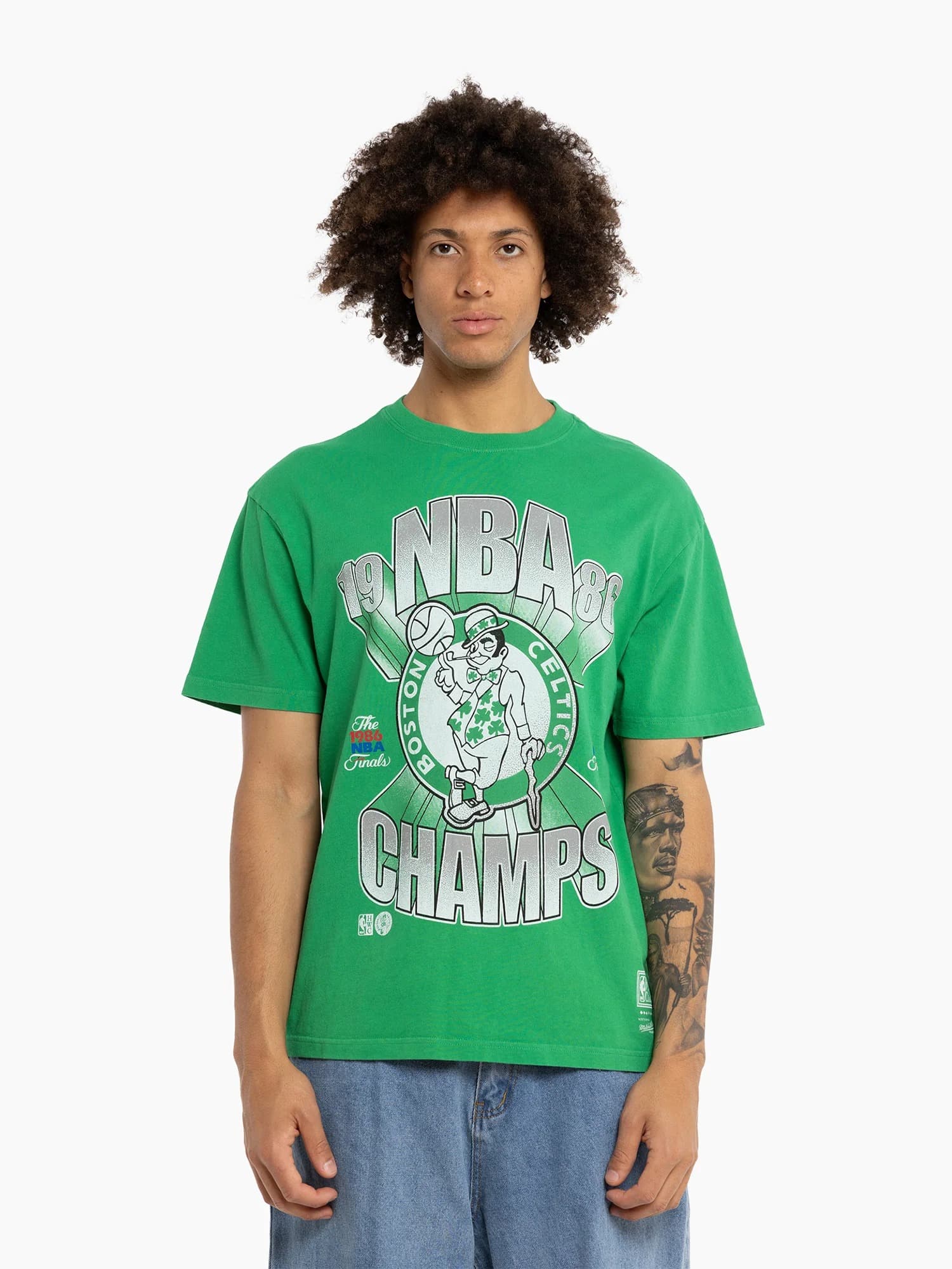 Mitchell-Ness-Boston-Celtics-Vintage-Bust-Out-T-Shirt-3