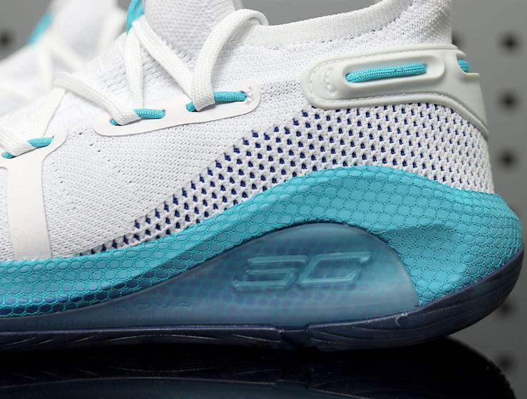 Under-Armour-Curry-6-Christmas-in-the-Town-7