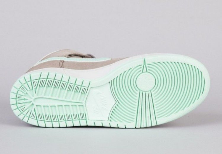 Кроссовки Nike Dunk High Pro SB 'Soft Grey'