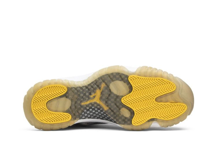 air-jordan-11-retro-low-ie-306008-072_03