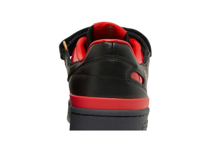 circoloco-x-forum-low-black-vivid-red-hq3618_06