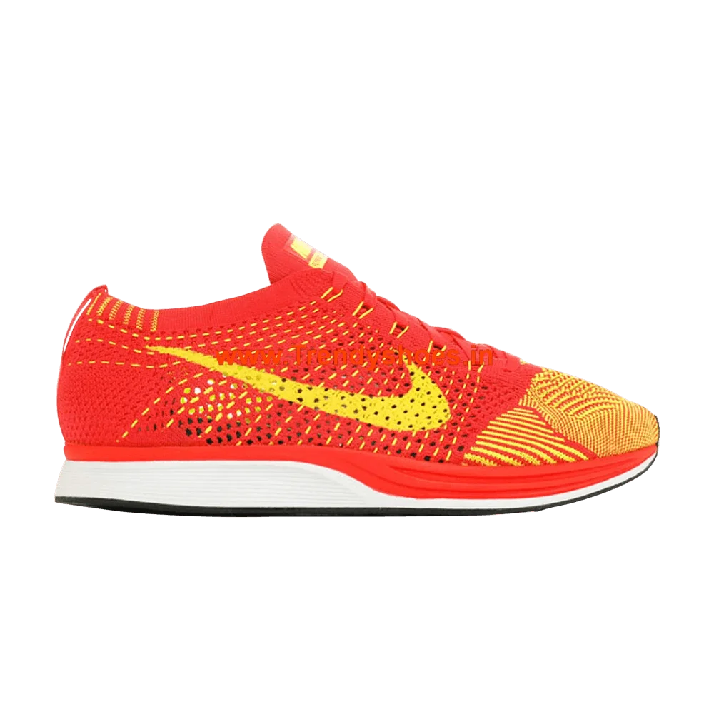 Krossovki-Nike-Flyknit-Racer-Bright-Crimson