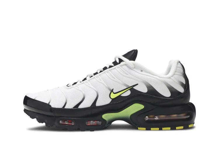 Кроссовки Nike Air Max Plus 'Black Volt'