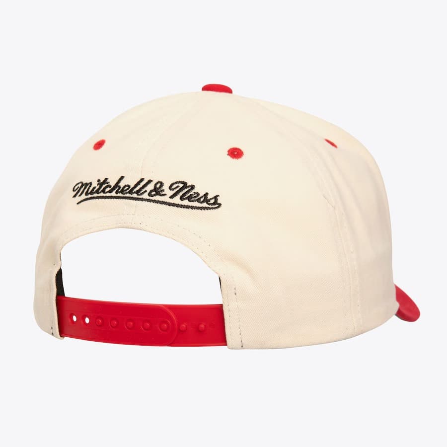 Бейсболка Mitchell & Ness Cream Utah Utes Horizon Pro Snapback Hat